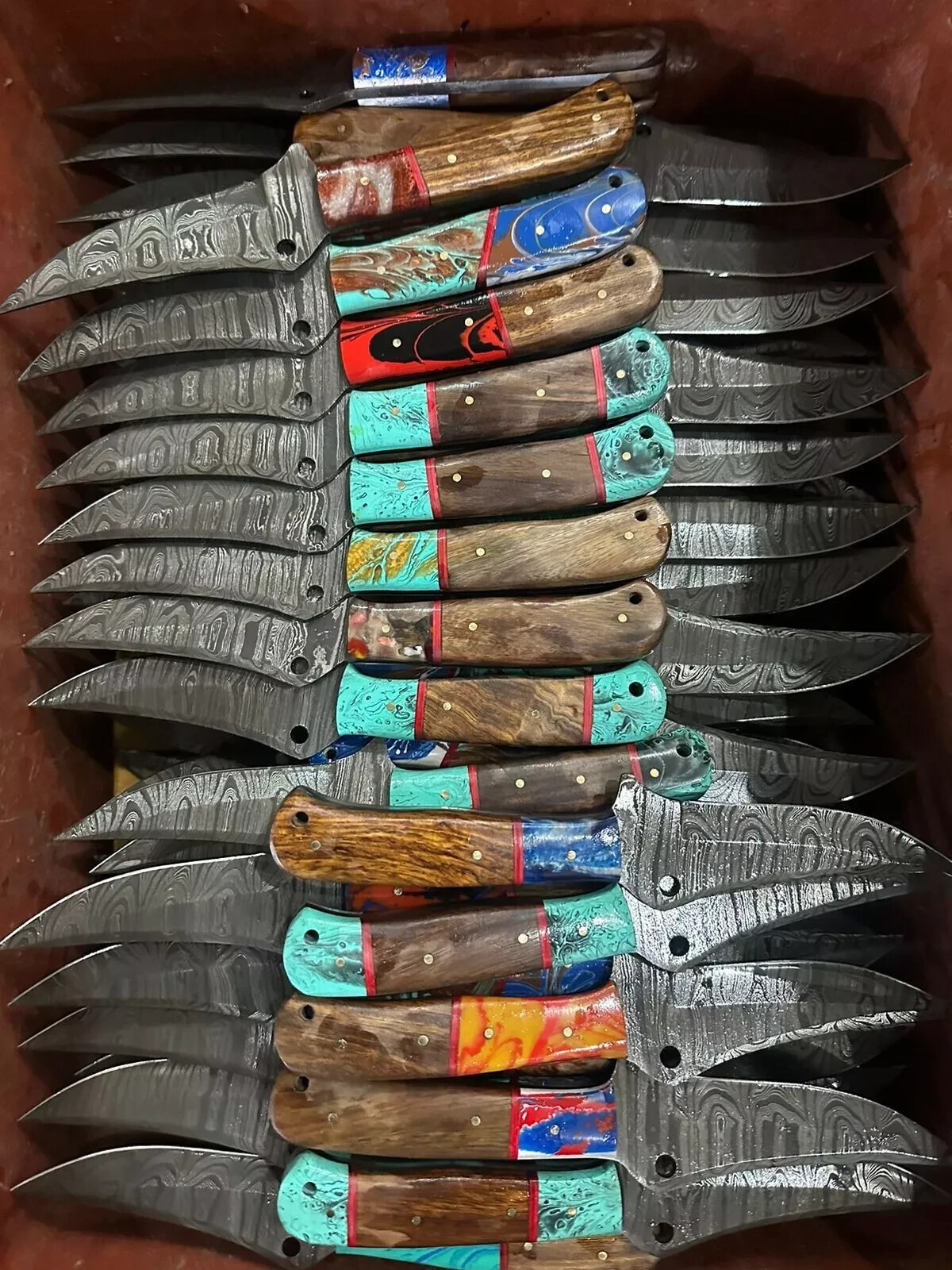 CSFIF Wholesale Unique Lot of Knives & Multi-Tools – Bulk By The Pound