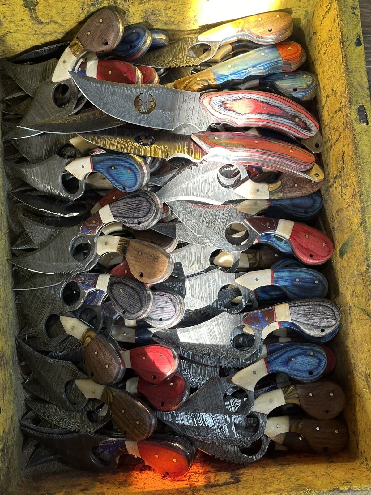 CSFIF Wholesale Unique Lot of Knives & Multi-Tools – Bulk By The Pound
