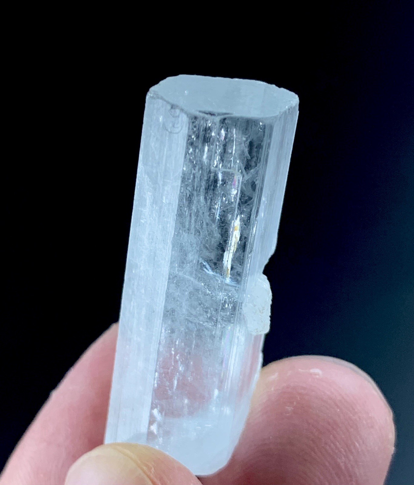 43 Carats Natural Aquamarine Crystal From Pakistan
