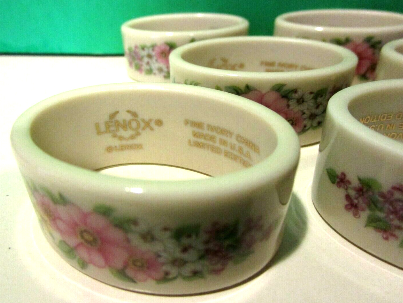 LENOX 12 CONSTITUTION FLOWER PATTERN NAPKIN RINGS — Mint — New — USA – NO BOX