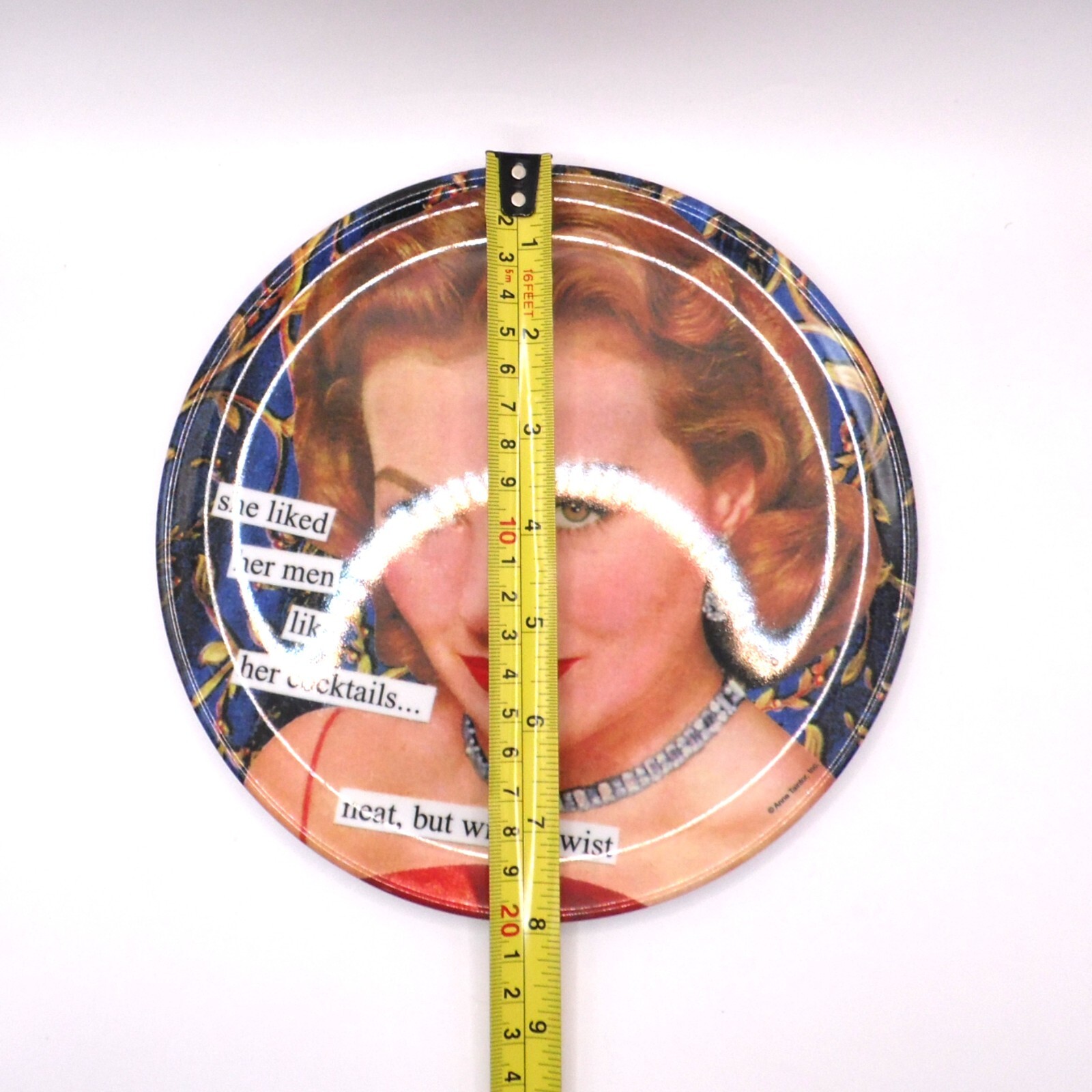 Anne Taintor Inc „She Liked Her Men LIke Her Cocktails…“ Novelty Plastic Plate