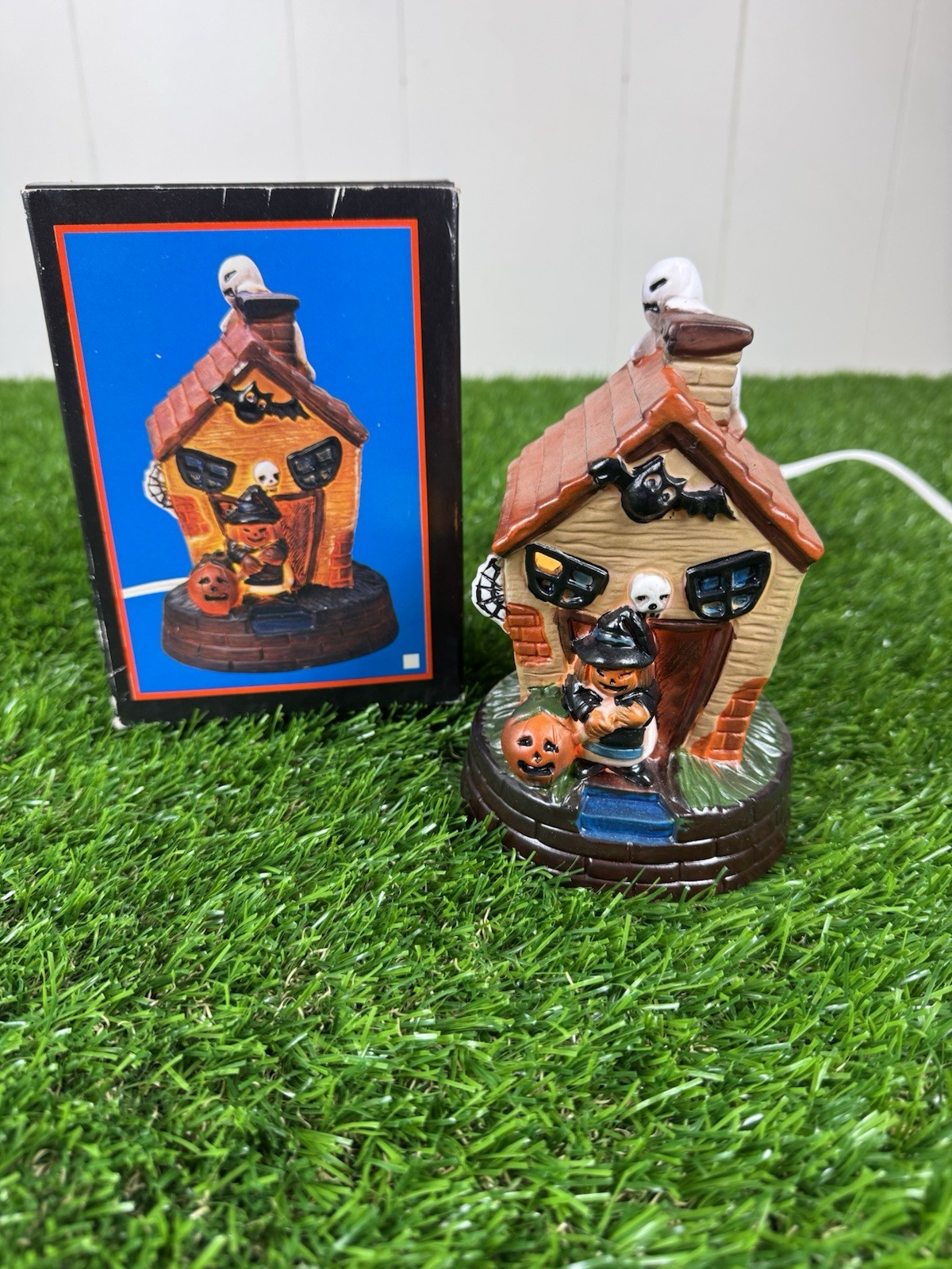 Brinn’s Ceramic Haunted House Halloween 1987 Light Up Ghost Witch Pumpkin