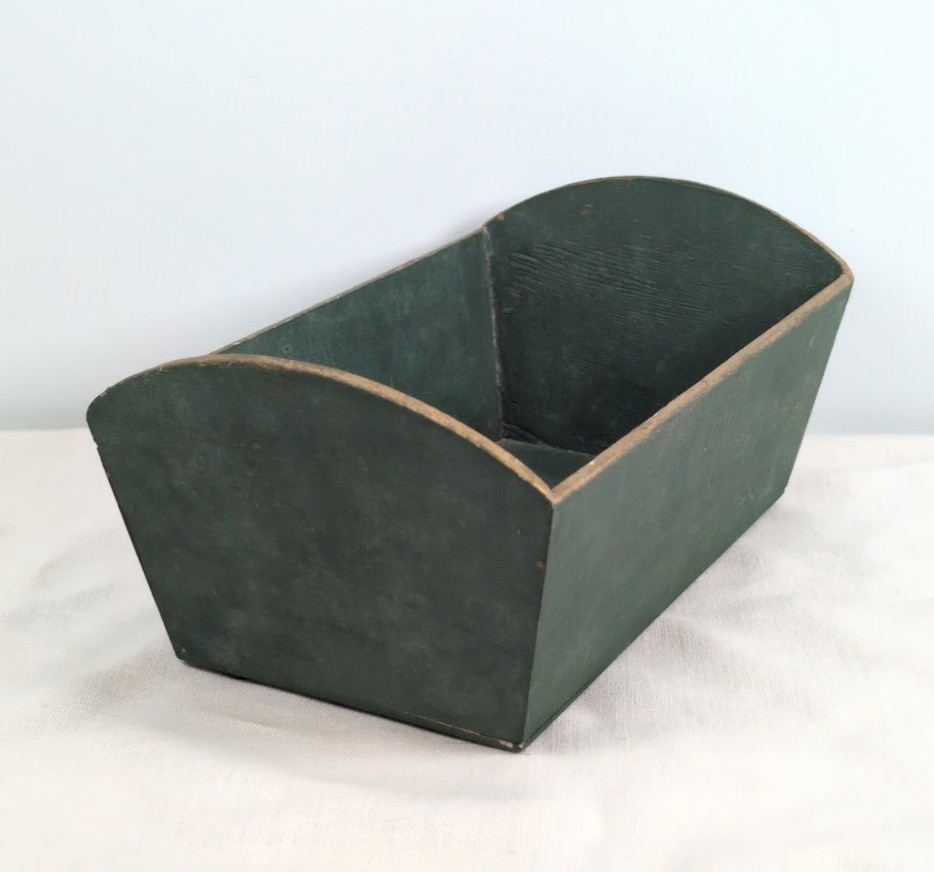 VTG Green Wooden Box Organizer w/ Hand-Painted Fruit Design | Primitive Folk Art