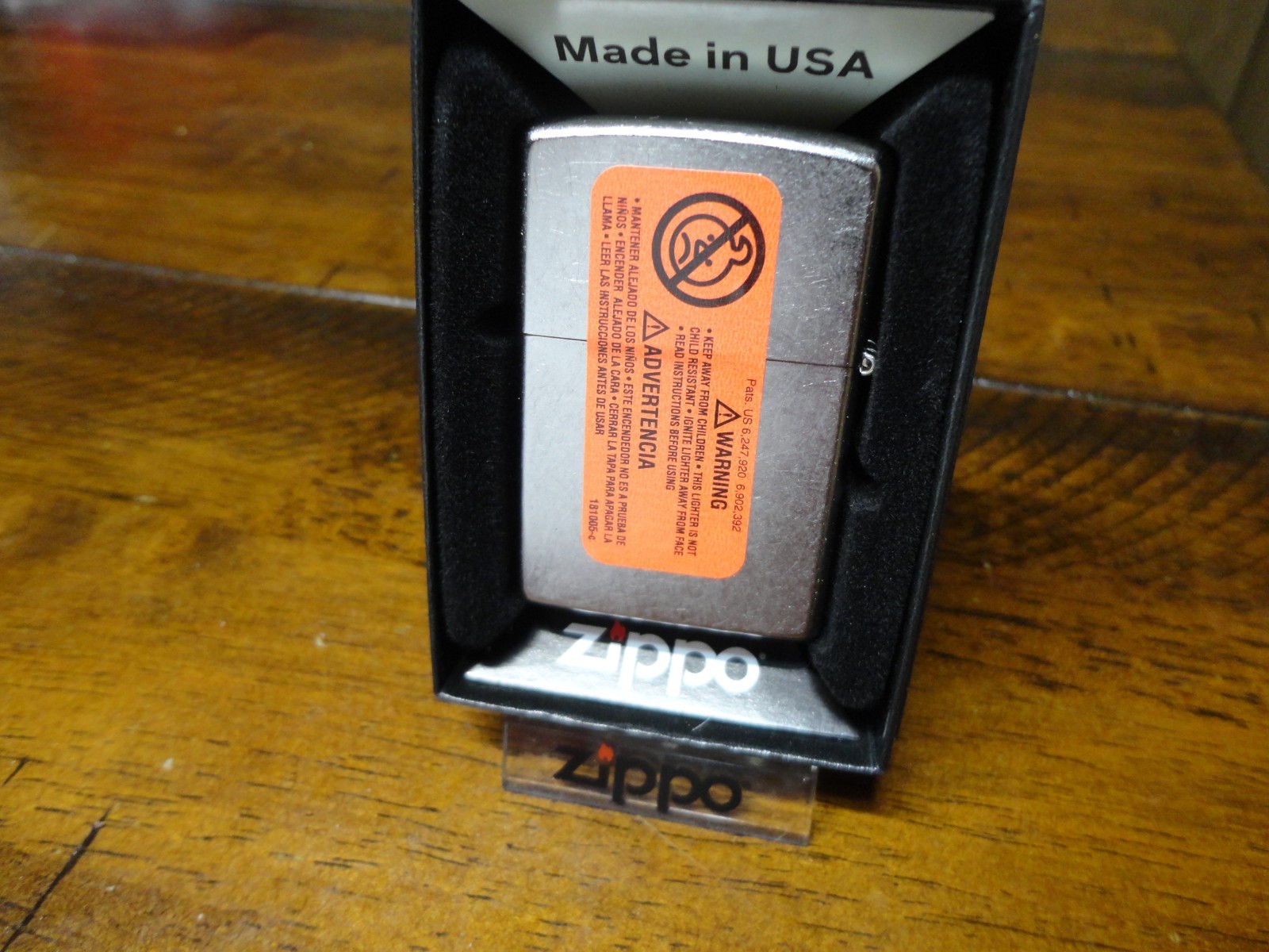 USA AMERICA 250 PINUP GIRL REDHEAD AMERICAN FLAG PATRIOTIC ZIPPO LIGHTER MINT