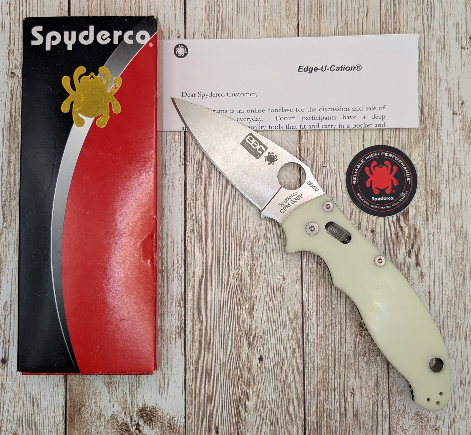 ⚪⚪Spyderco Manix 2 MOONGLOW 🌕 Sprint Run, Discontinued, Rare📬