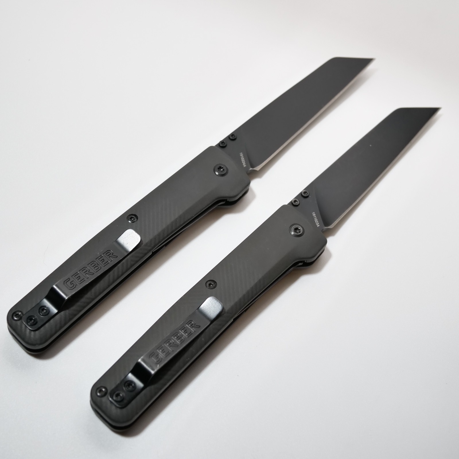Gerber Pledge Pocket Knife Liner Lock Plain Edge Blade Omni Gray