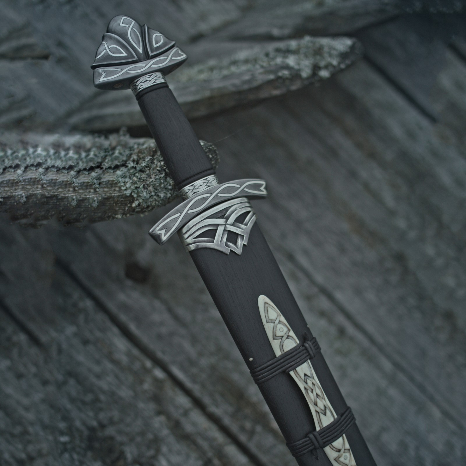Custom Damascus Steel Northmen Handmade Viking Sword With Scabbard, 38 Inch