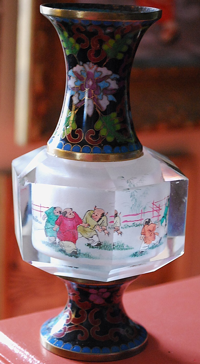 RARE Vtg Chinese REVERSE HAND PAINTED FIGURAL CRYSTAL VASE w Cloisonne Metal