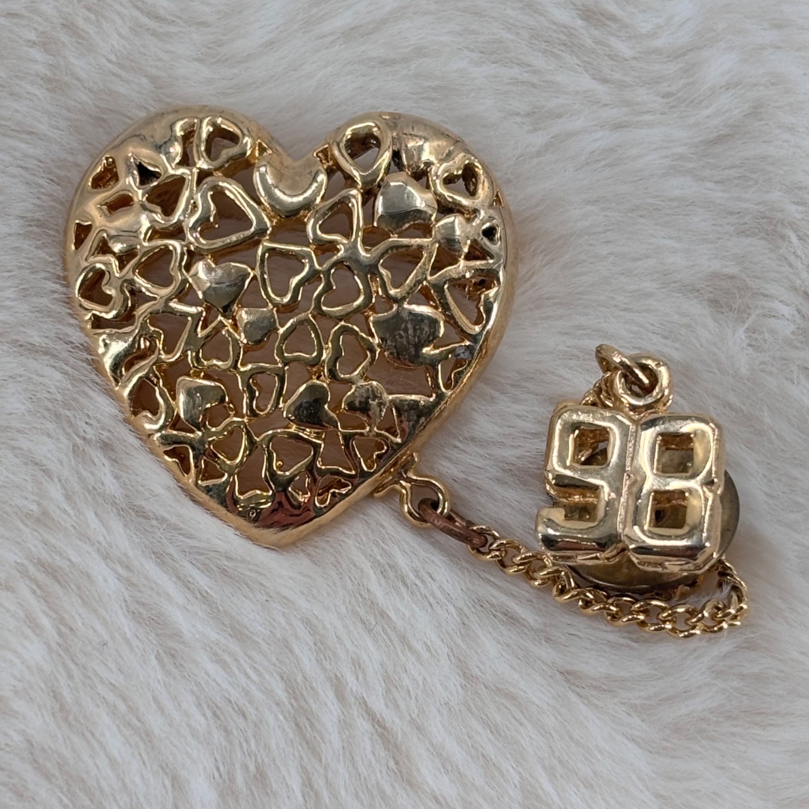 1998 Class of 98 Reunion Gold Tone Heart Brooch Pin