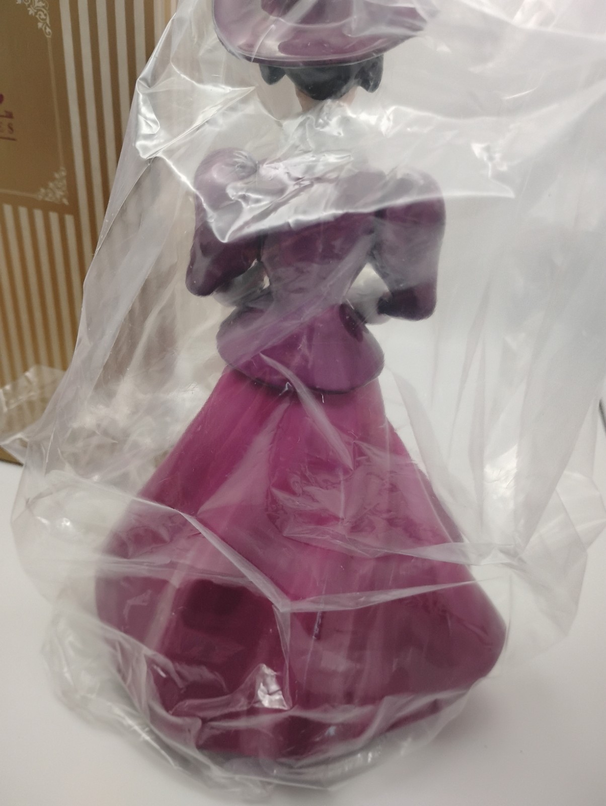 1996 Hallmark Holiday Traditions Barbie limited ed Porcelain Figurine New in Box