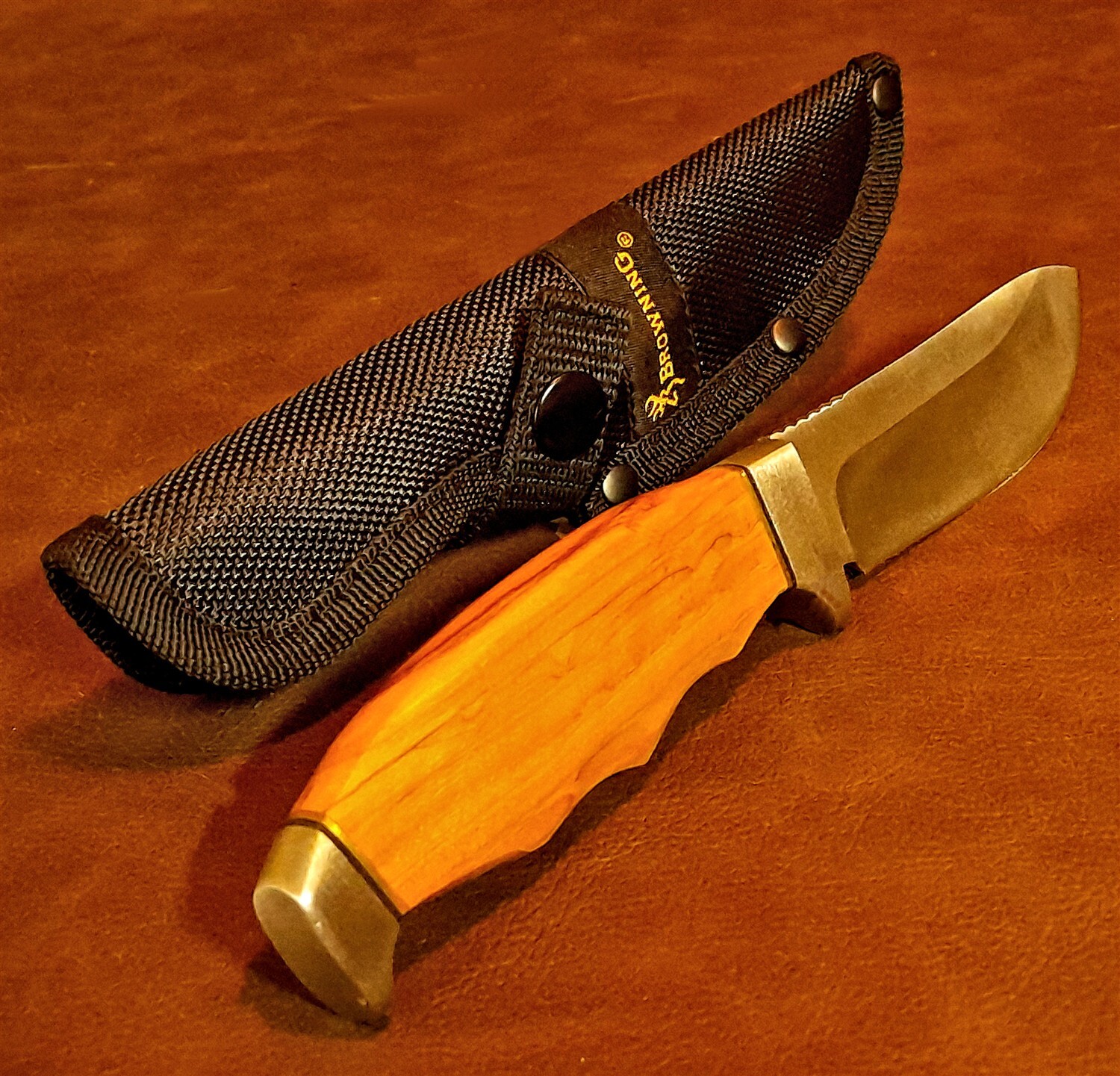 Browning Olive Wood 8 1/4″ Fixed Blade Hunting Skinner w/Sheath