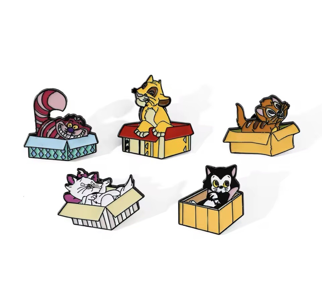Enamel Pin Set – Disney Cats, 5 Pcs, Cheshire Cat Simba Figaro Marie Lion King