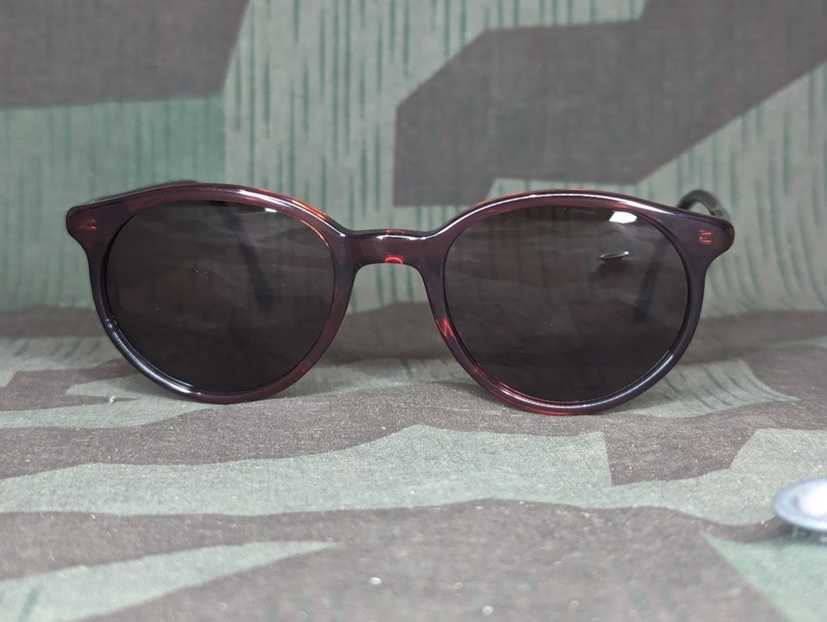 Reproduction WWII German Luftwaffe Umbral Sunglasses Vintage 1940s Red Brown