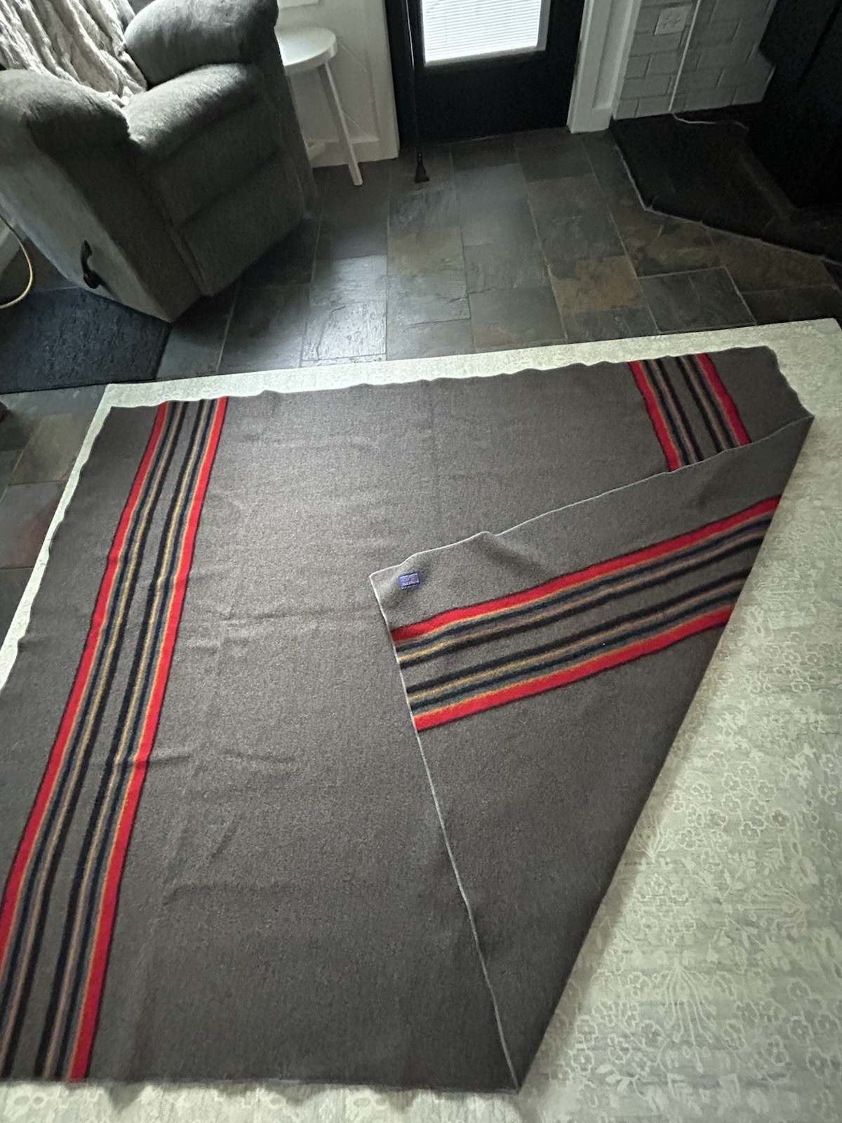 PENDLETON YAKIMA Camp Blanket Gray Wool w/ Red Yellow Black Stripes 64″x84″