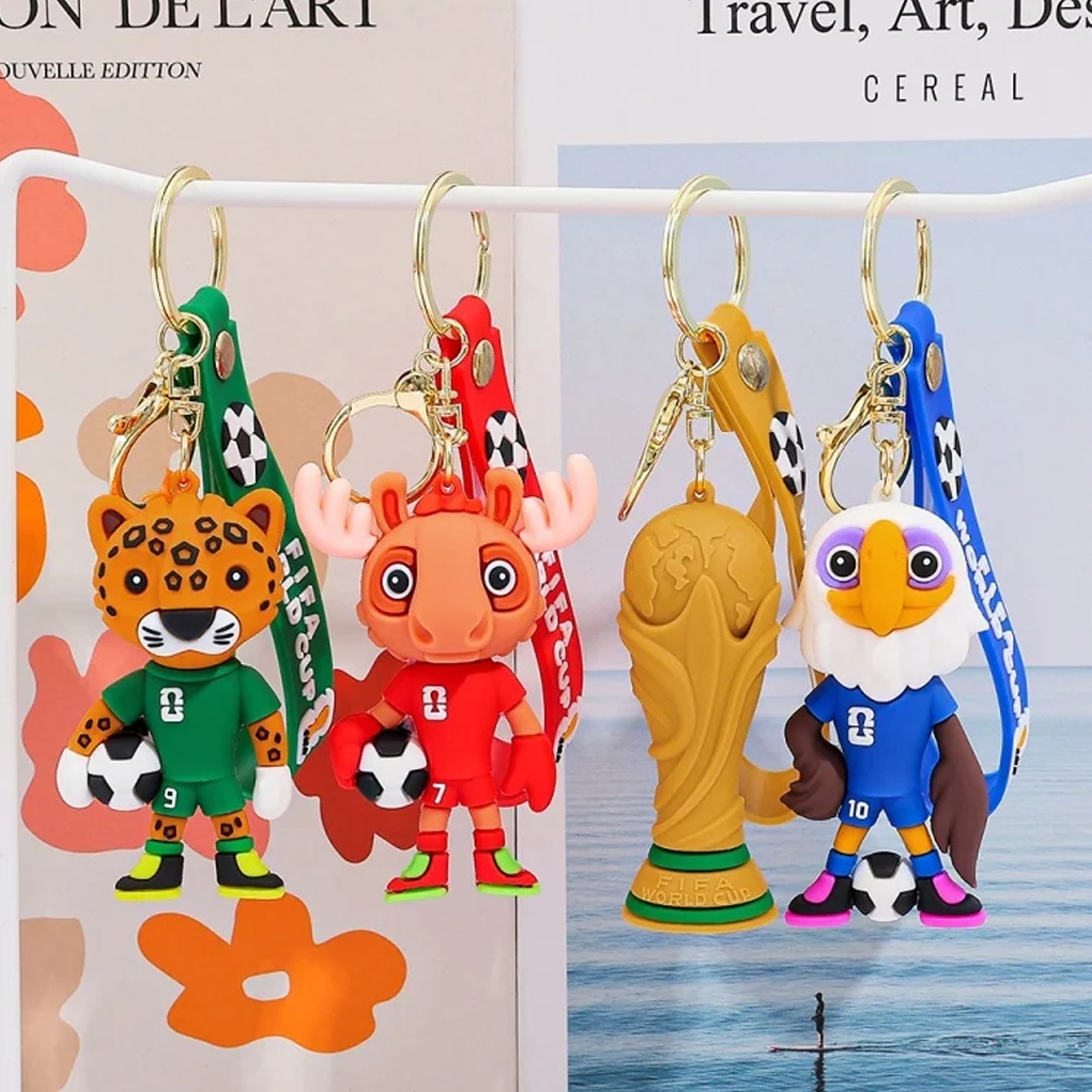 Set 4 Llaveros Mascota Mundial 2026 + Trofeo – Souvenir Fútbol PVC