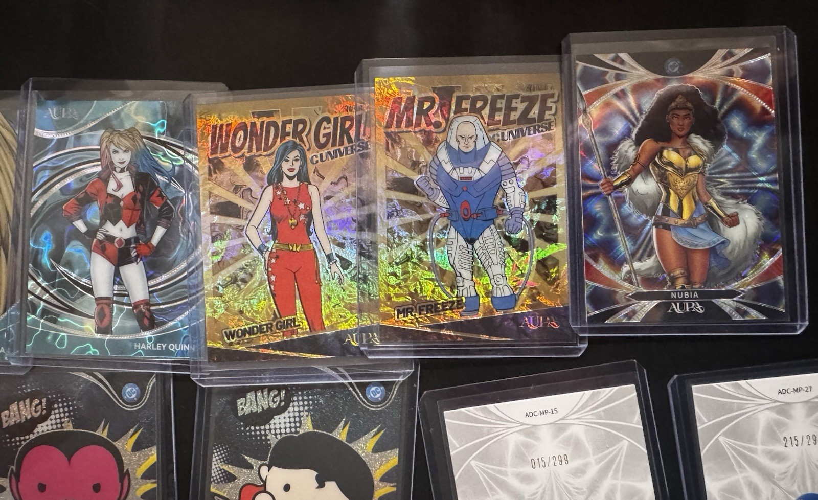 Lot Of DC Comic Trading cards (200+, 12 Serial Numbered) Some Duplicates In Base