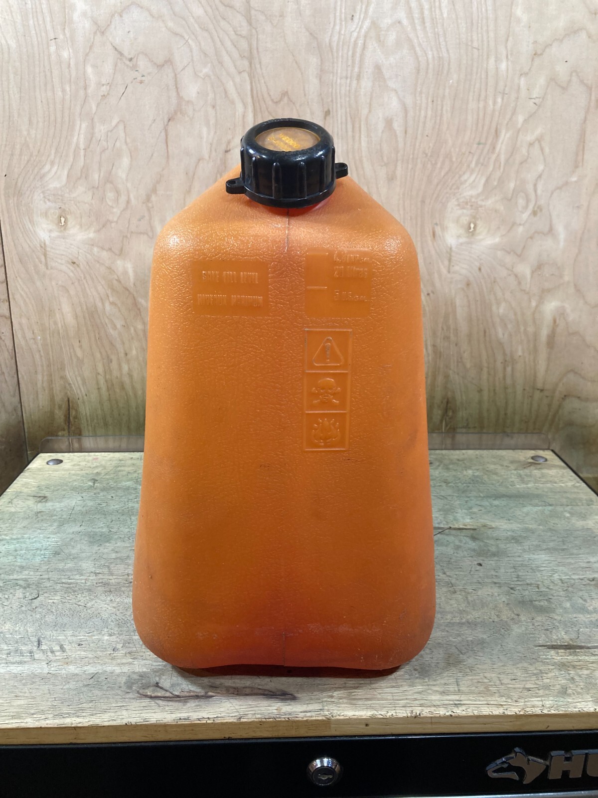 Preban Vented Wedco 5 Gallon Gas Can – No Spout – W-520 – Discoloration
