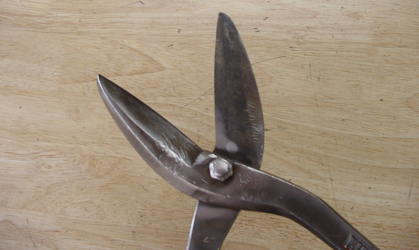 Vntg J. Wiss & Sons-8 Tin Snips,13-13/16″,Inlaid Crucible Steel,Tin Knocker,GOOD