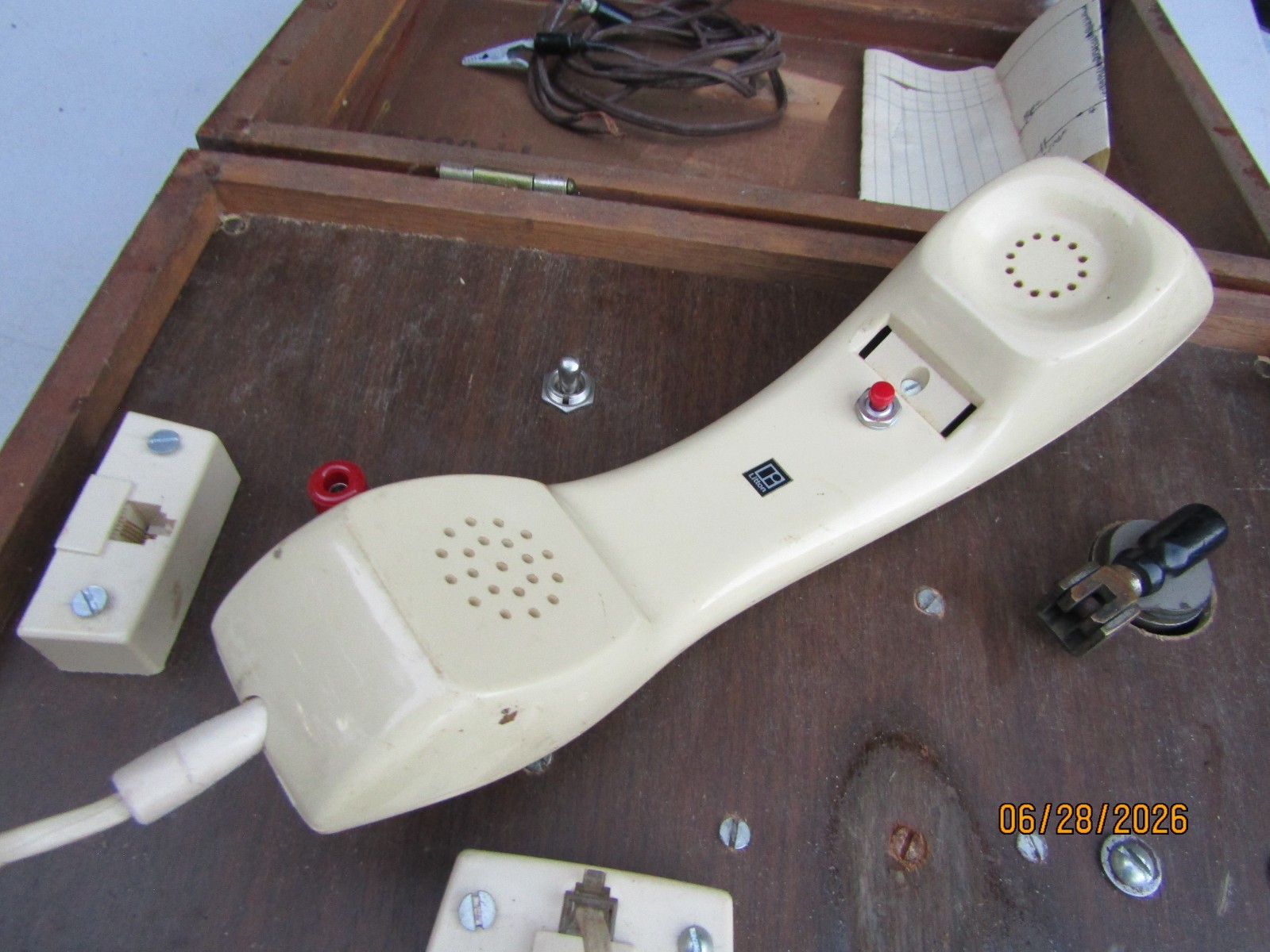 Vintage Lineman Worker Portable Telephone Box w Ring Generator Litton Phone Set