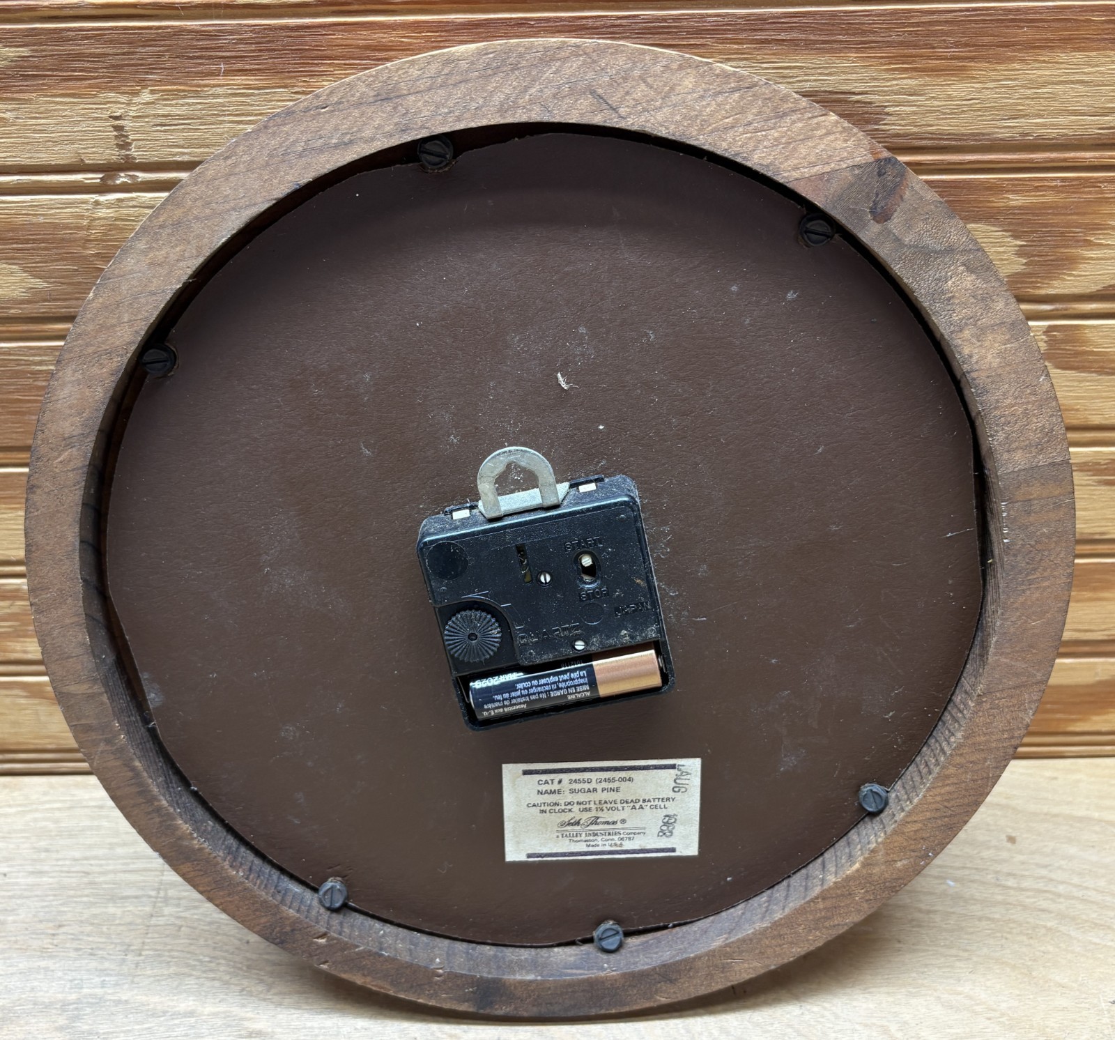 Seth Thomas Vintage Quartz Wood Wall Clock Sugar Pine 1988 Round Analog #2455D