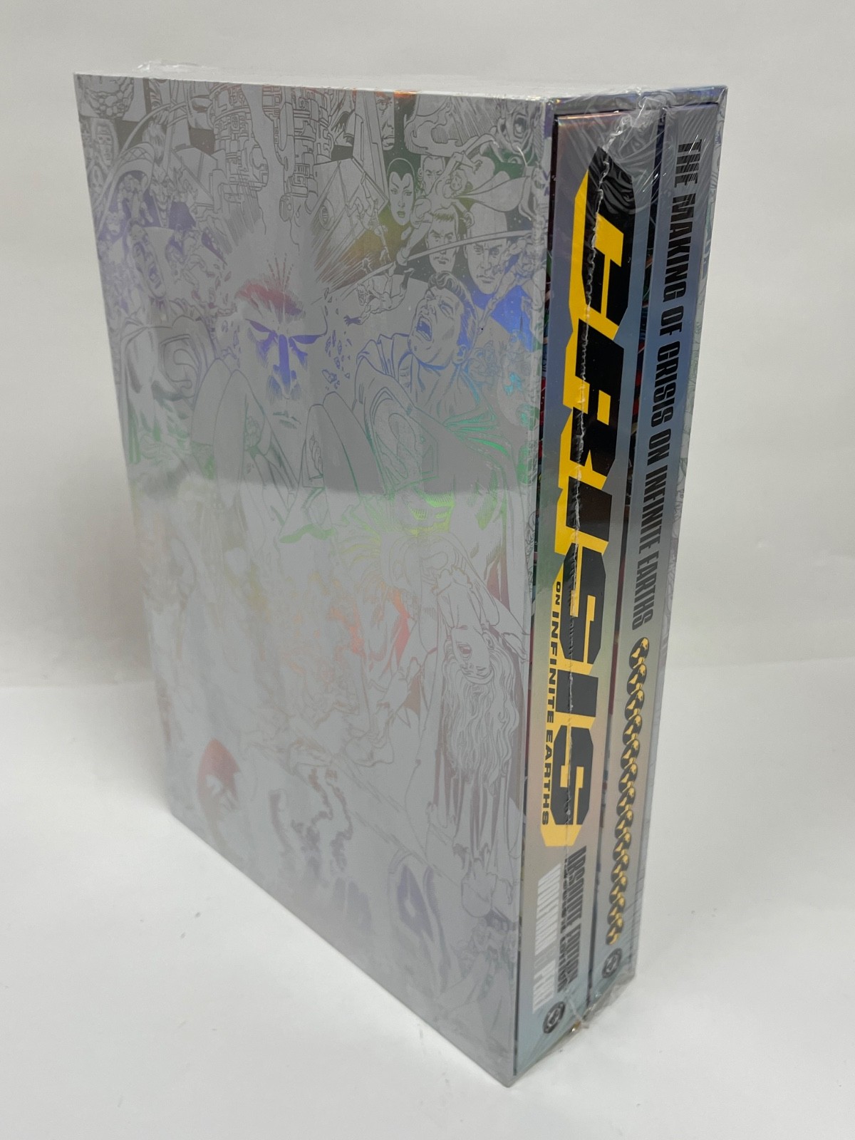 Crisis on Infinite Earths Absolute Edition DC Comics HC Hardcover