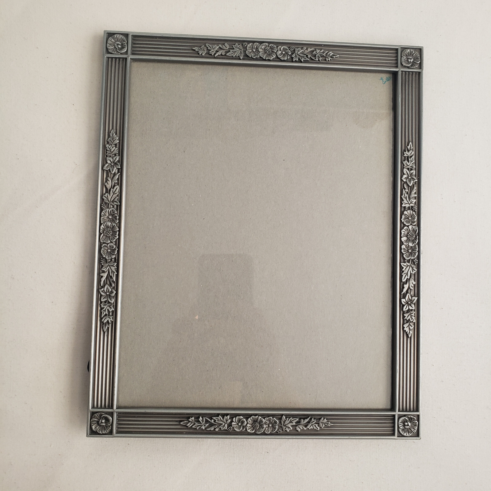 Metal Picture Frame 9.5 x 7.5 Ornate Flowers Leaves