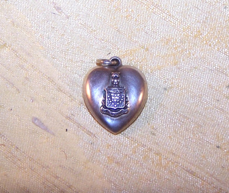 VINTAGE Psi Upsilon fraternity sterling silver chapter-specific crest pendant