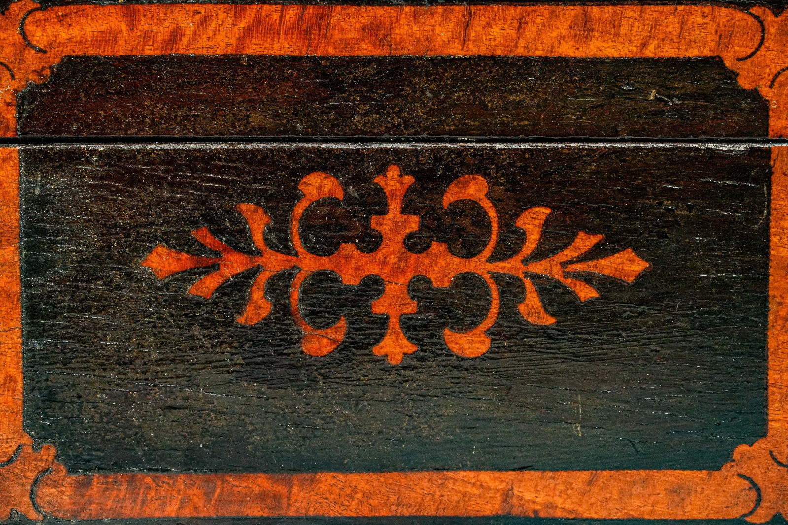 Beautiful Antique Victorian Lacquered Music Box Case Decorative Inlaid Wood Box