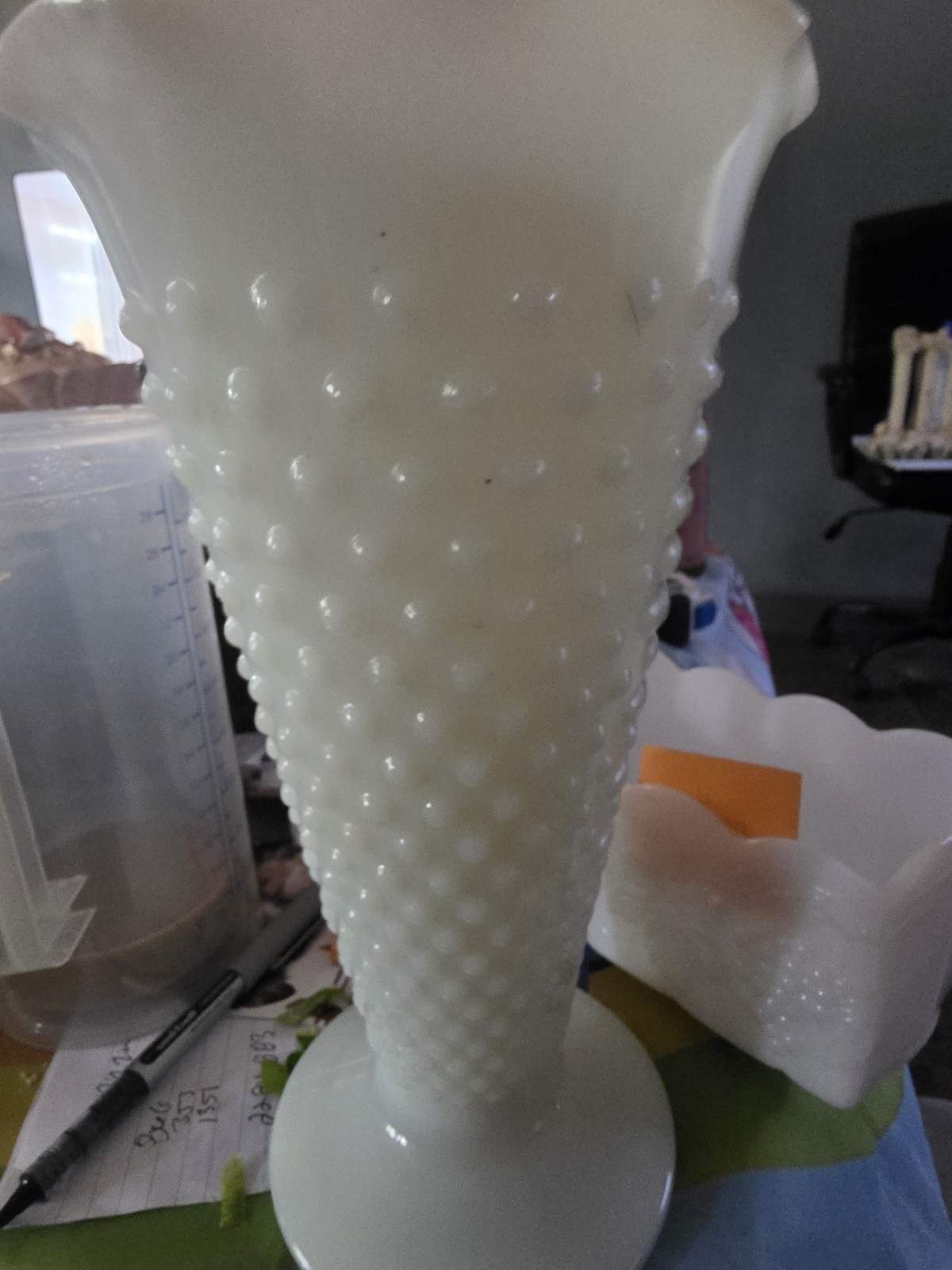 9.5 in Vintage Anchor Hocking Hobnail Milk Glass Trumpet Vase