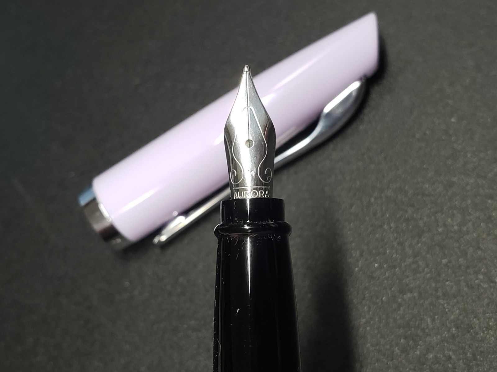 Aurora Gemstone Amethyst Pastel Fountain Pen-Medium Nib, Lavender/Lilac