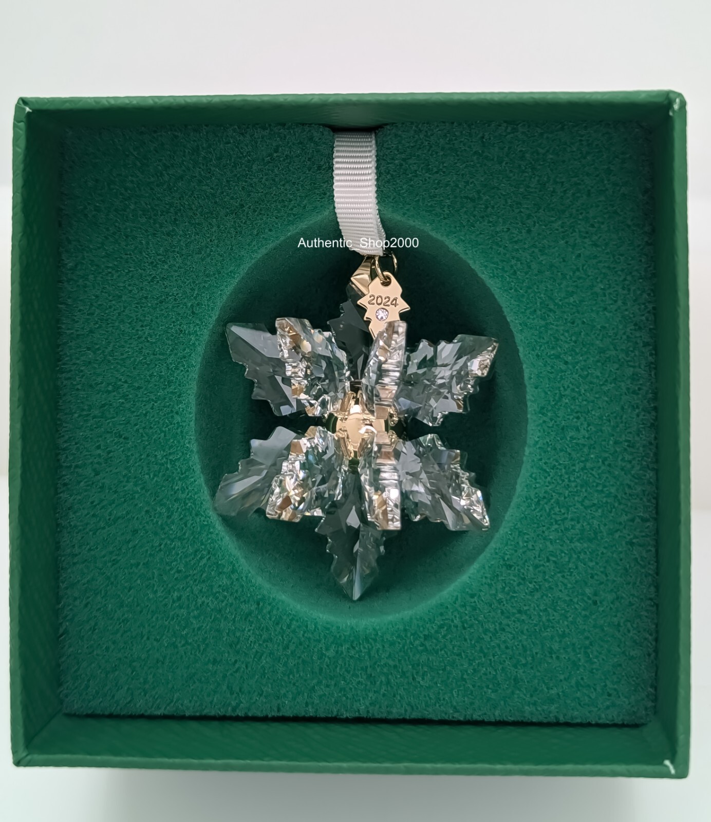 New SWAROVSKI Annual Limited Edition White 3D Ornament 2024 W Gift Box 5674347