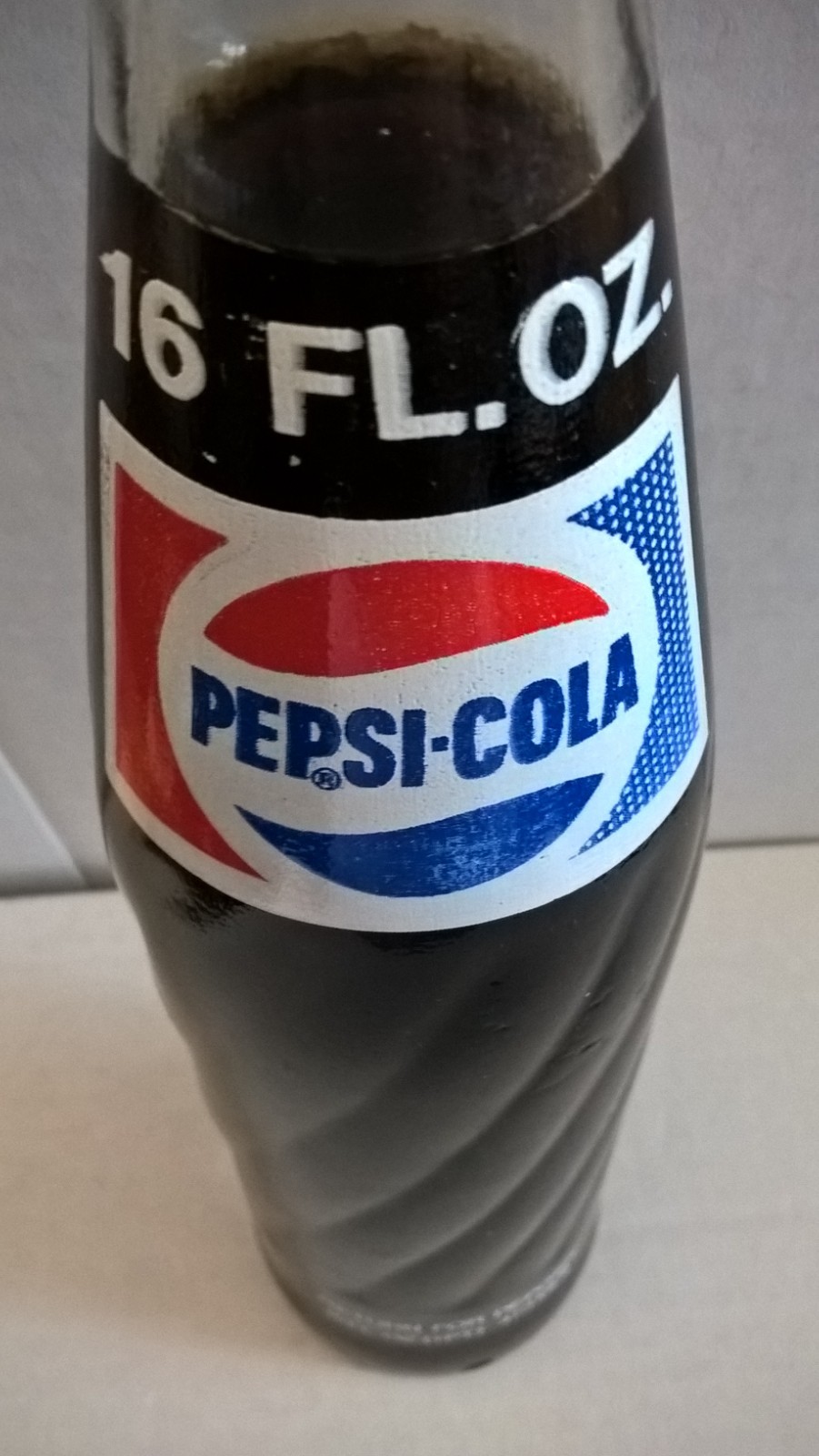Vintage 1970s Pepsi One Pint Full Glass Bottle Money Back – 16 fl oz – SEALED