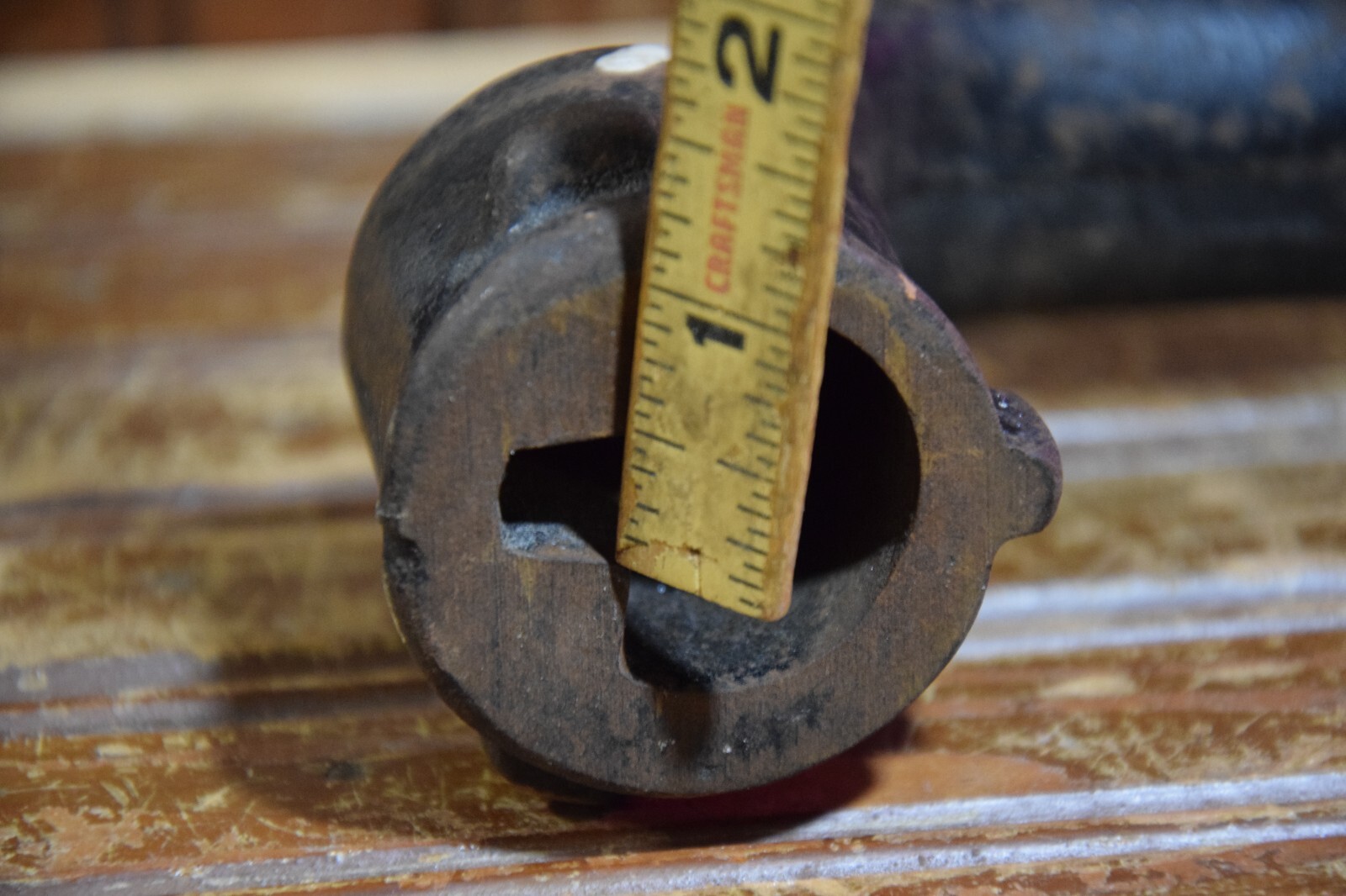 CAST IRON METAL HAND CRANK HANDLE ONE PIECE MACHINED INTERFACE OLD TIMEY DECOR