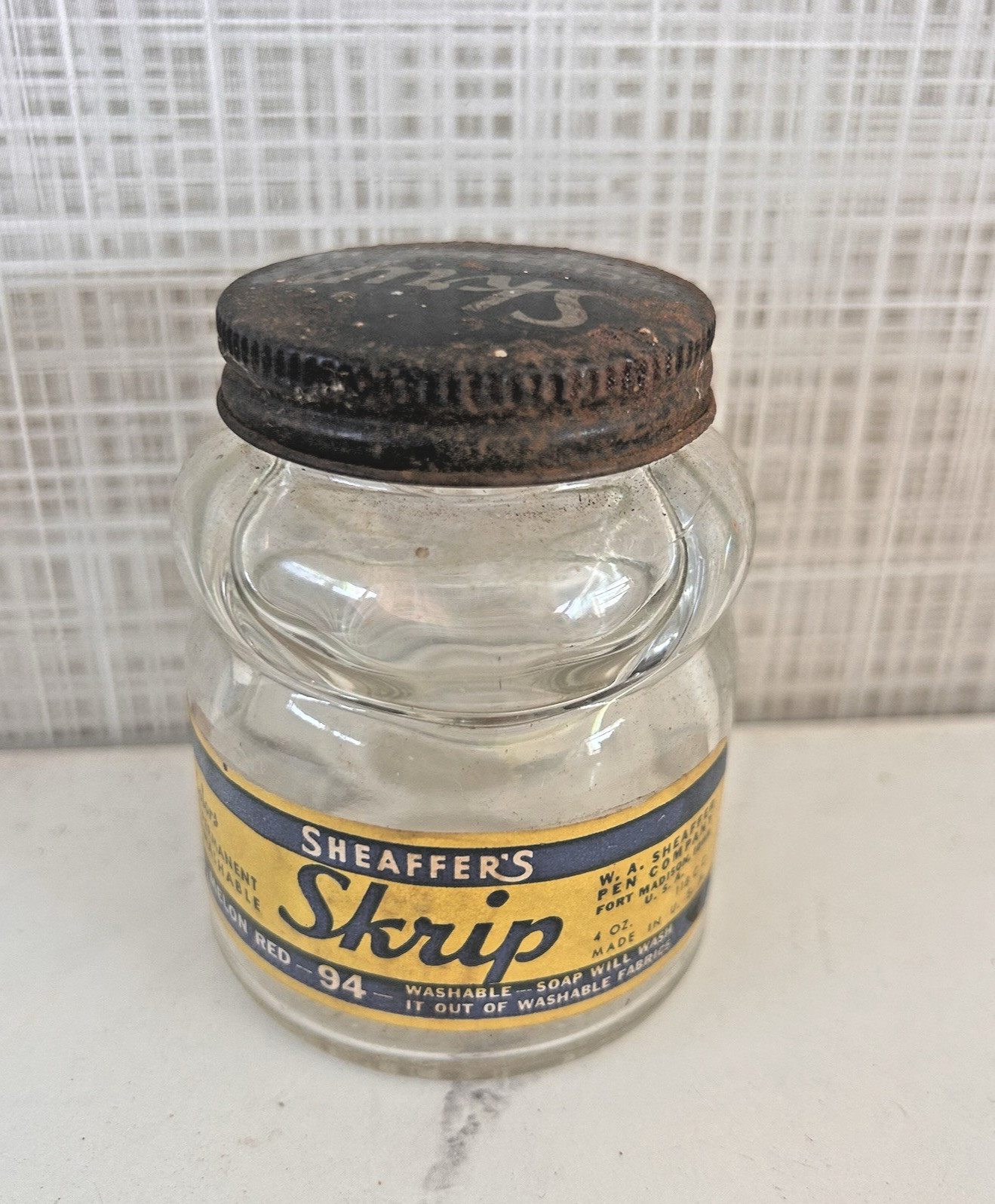 Vintage Sheaffer’s Skrip Washable Melon Red 94 Empty Jar With Metal Lid BxA