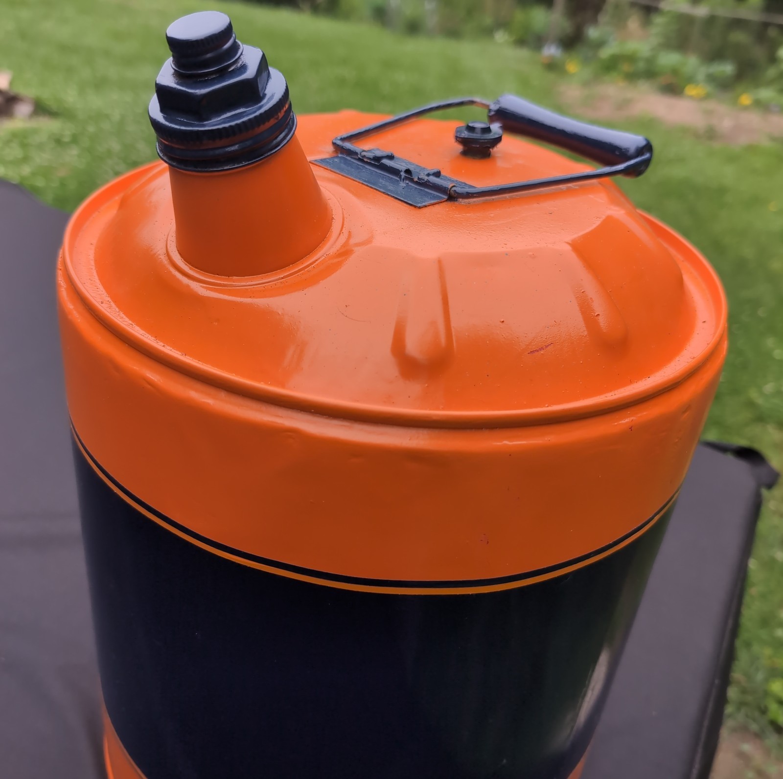 Gulf Gas Can 5 Gallons *Wood Handle*