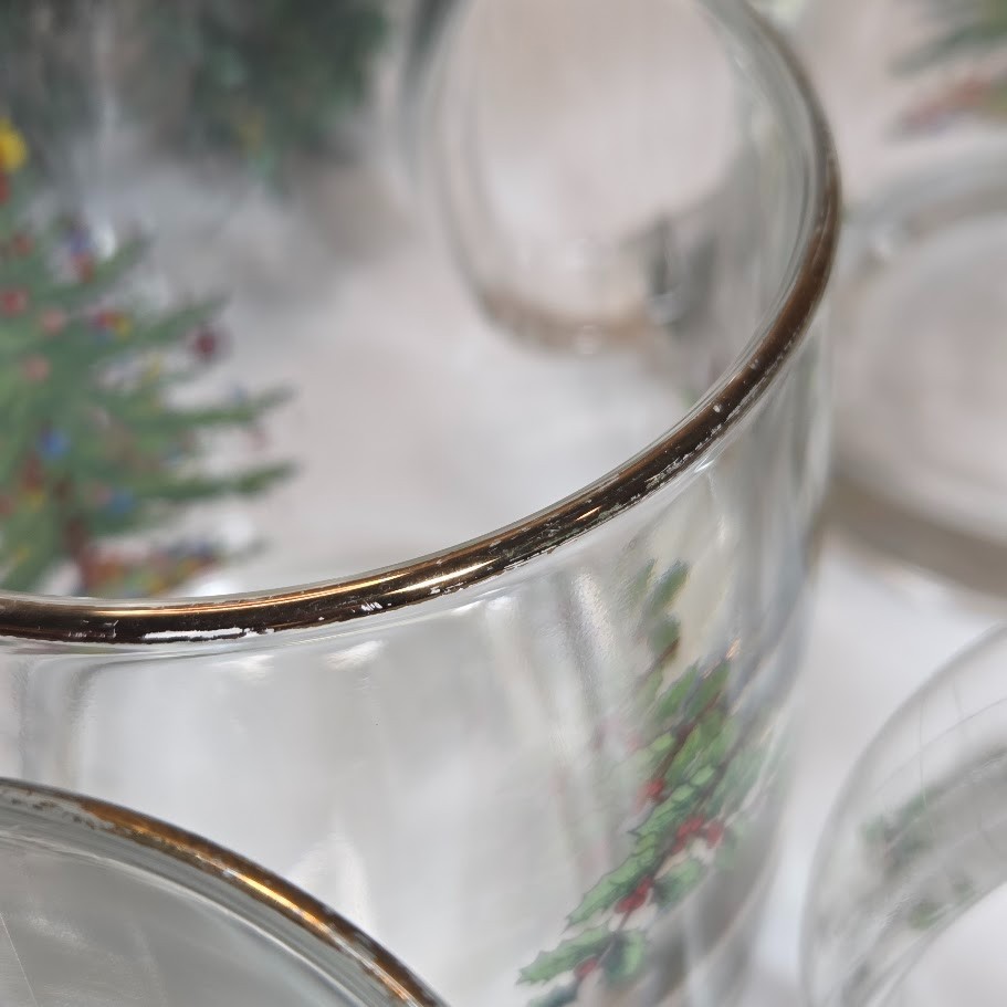 Spode Christmas Tree Set of 4 Glass Mugs 12 oz Hot or Cold Liquids Lightly Used
