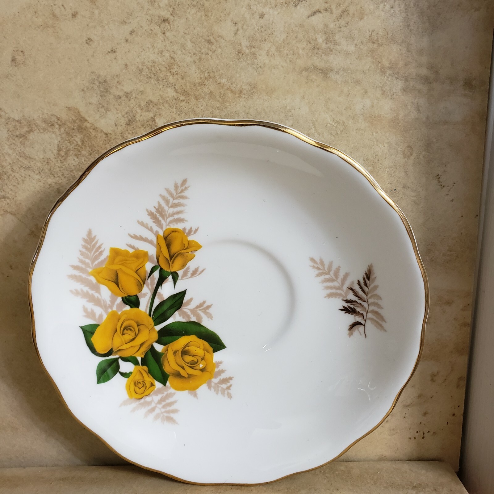 Vintage Royal Vale Bone China Tea Cup & Saucer England Yellow Roses Floral, A4