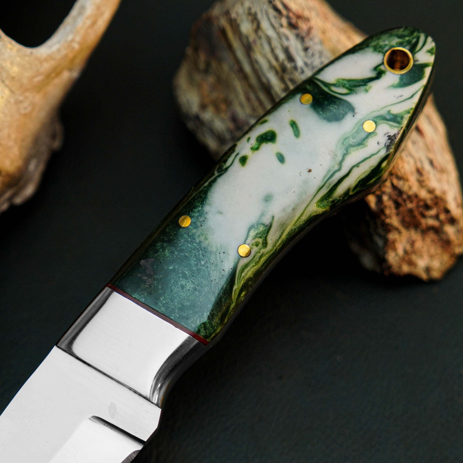 8.1″ D2 EDC Hunting Fixed Blade Knife Full Tang Resin Handle Leather Sheath