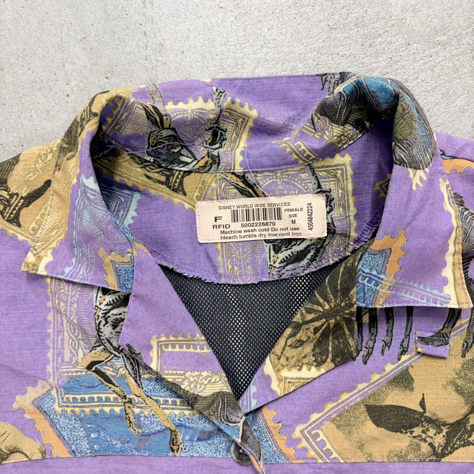 Disney World Cast Member Button Up Shirt Employee Uniform Medium Animal Kingdom