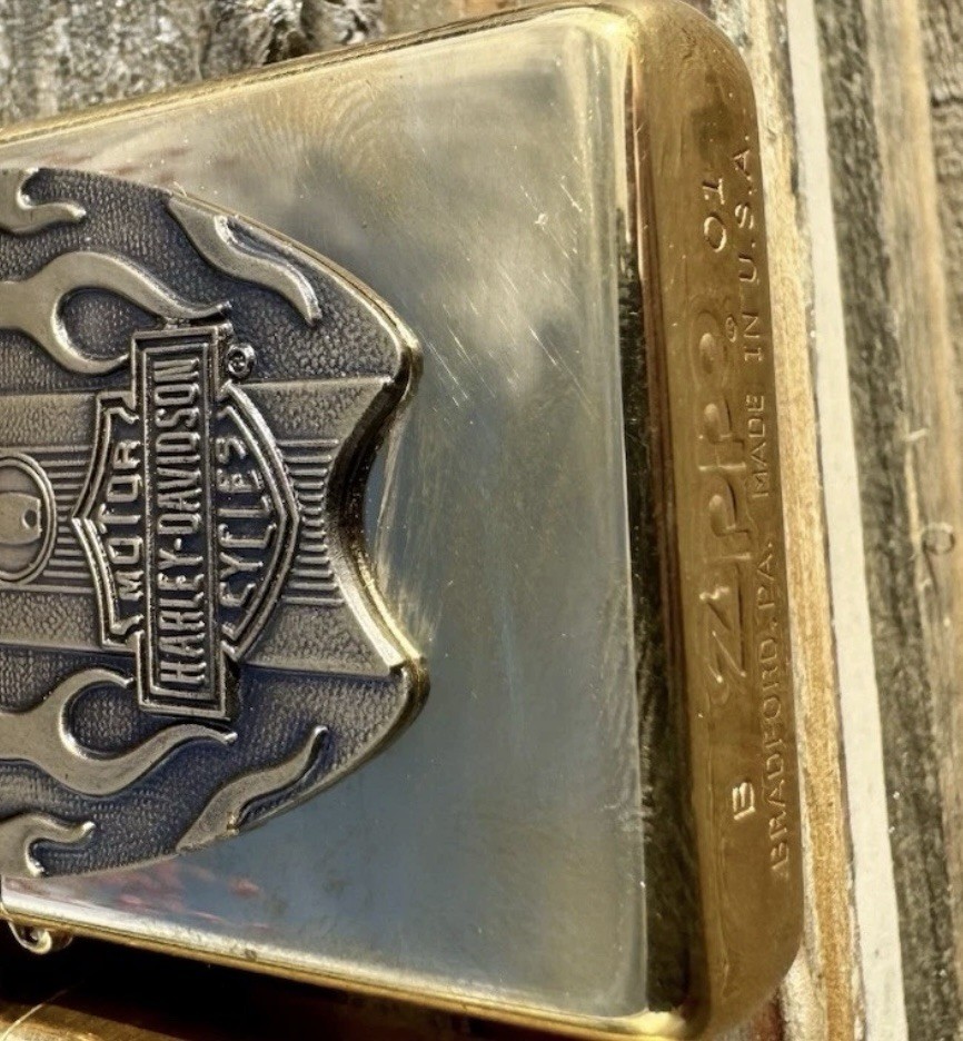 ZIPPO HARLEY DAVIDSON LIGHTER, FUEL TANK SURPRISE, GOLD DUST, SEALED, RARE, MINT