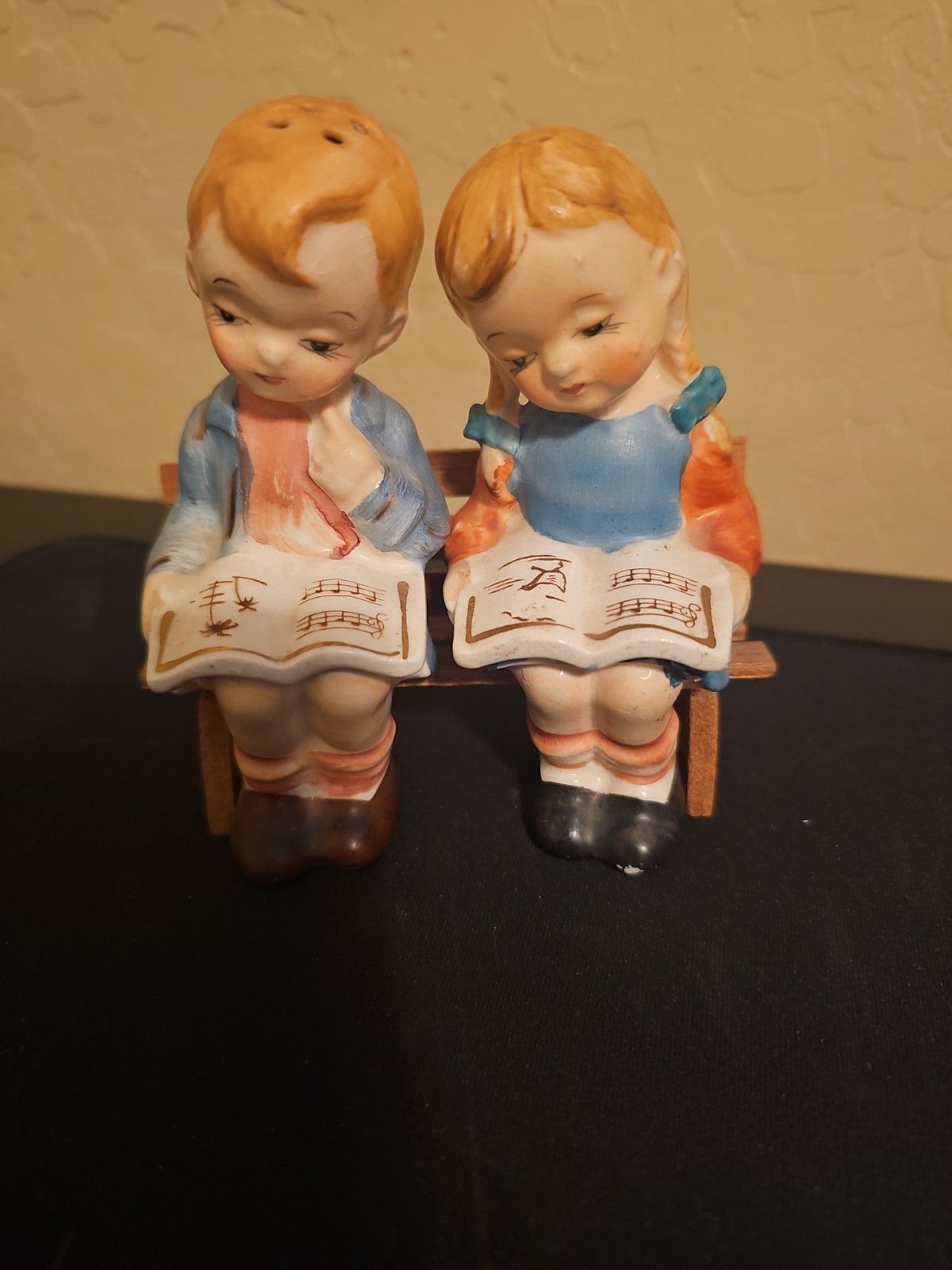 VINTAGE PRECIOUS CHILDREN DB READING MUSIC BOOK BOY AND GIRL SALT PEPPER JAPAN