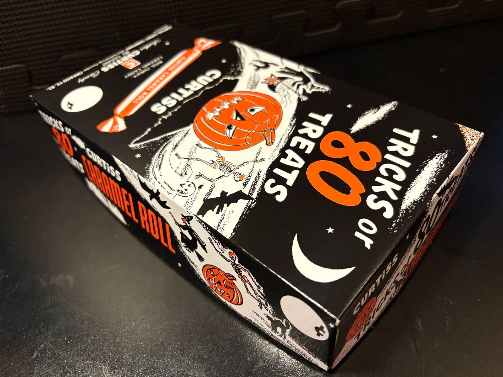 1950s Curtiss Caramel Roll (Halloween, variation #2) – Custom design candy box