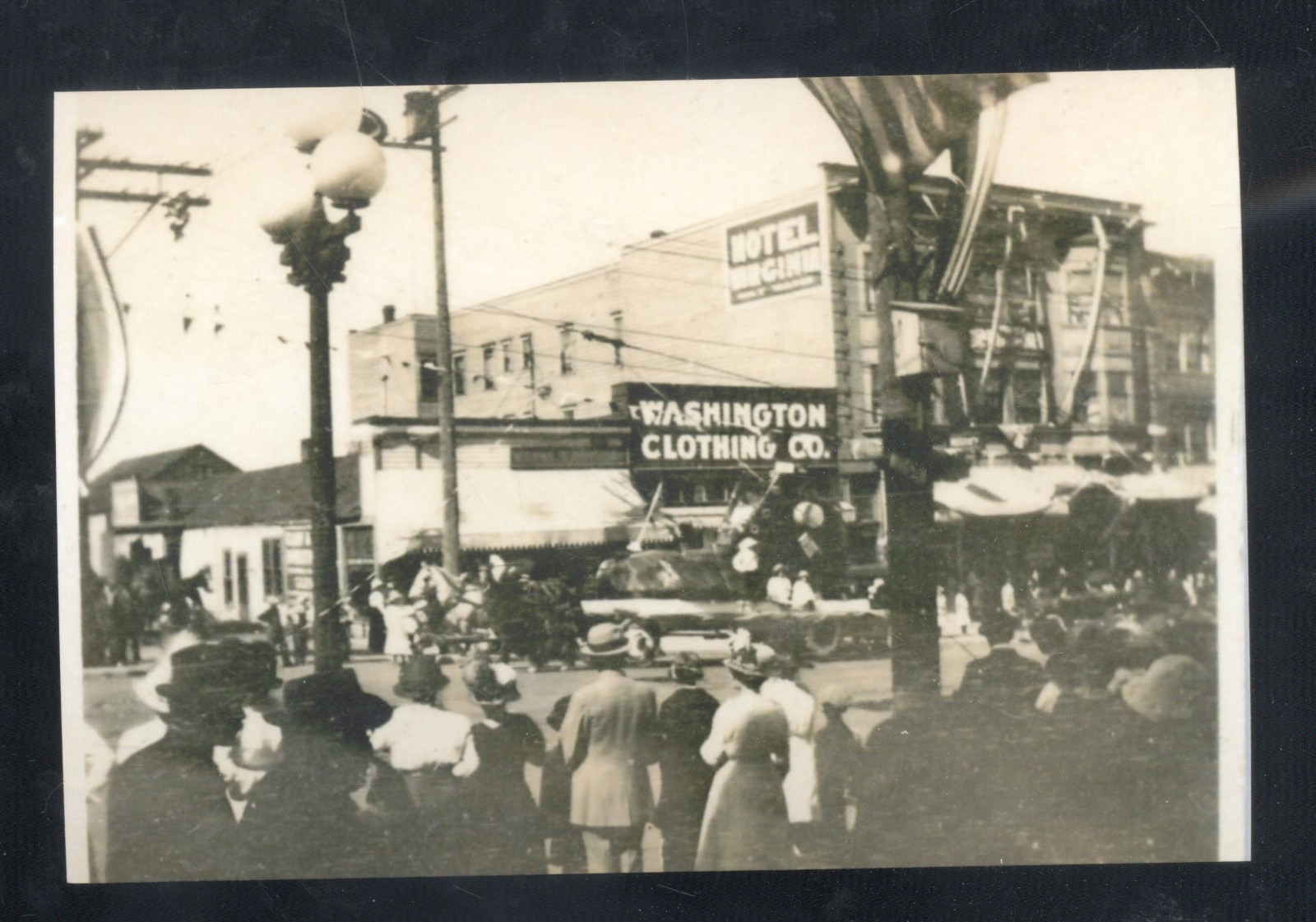 REAL PHOTO EVERETT WASHINGTON DOWNTOWN CLOTHING STORE POSTCARD COPY