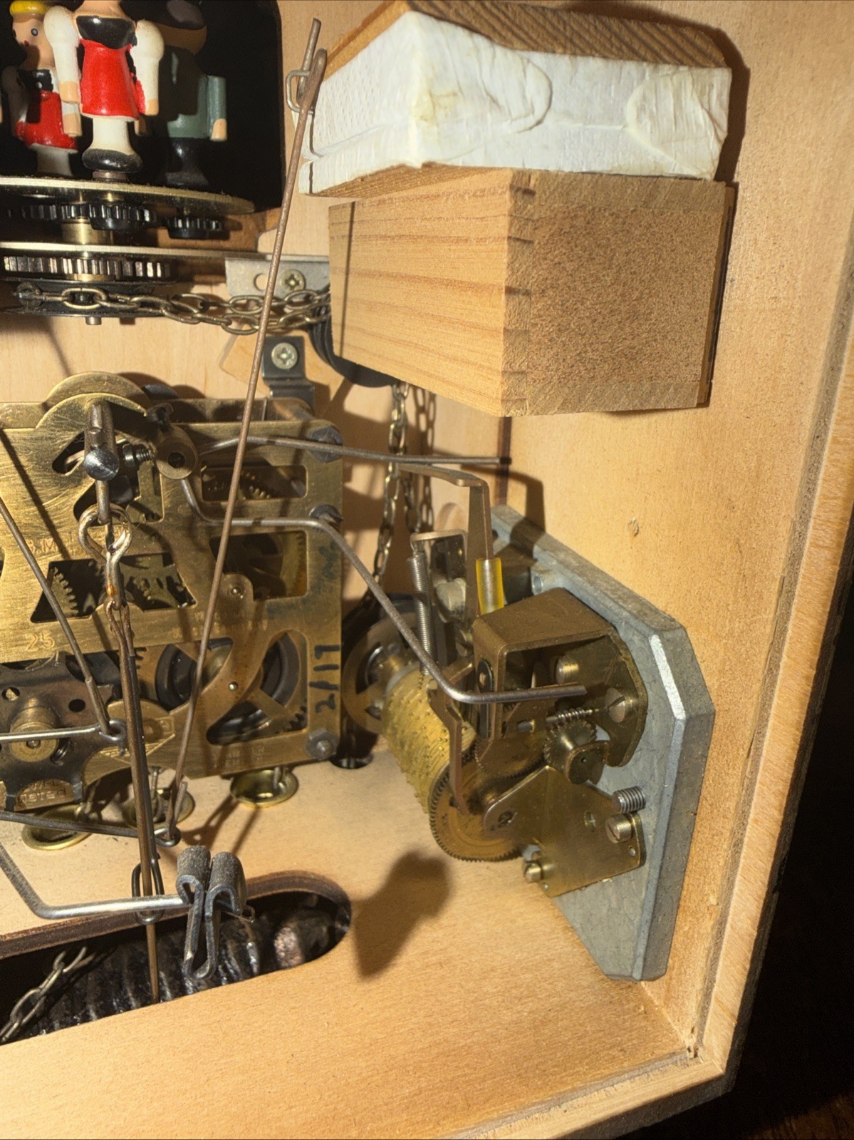 German Cuckoo Clock W/Music Mechanical 3 Weights Pendulum Tries To Work Preowned