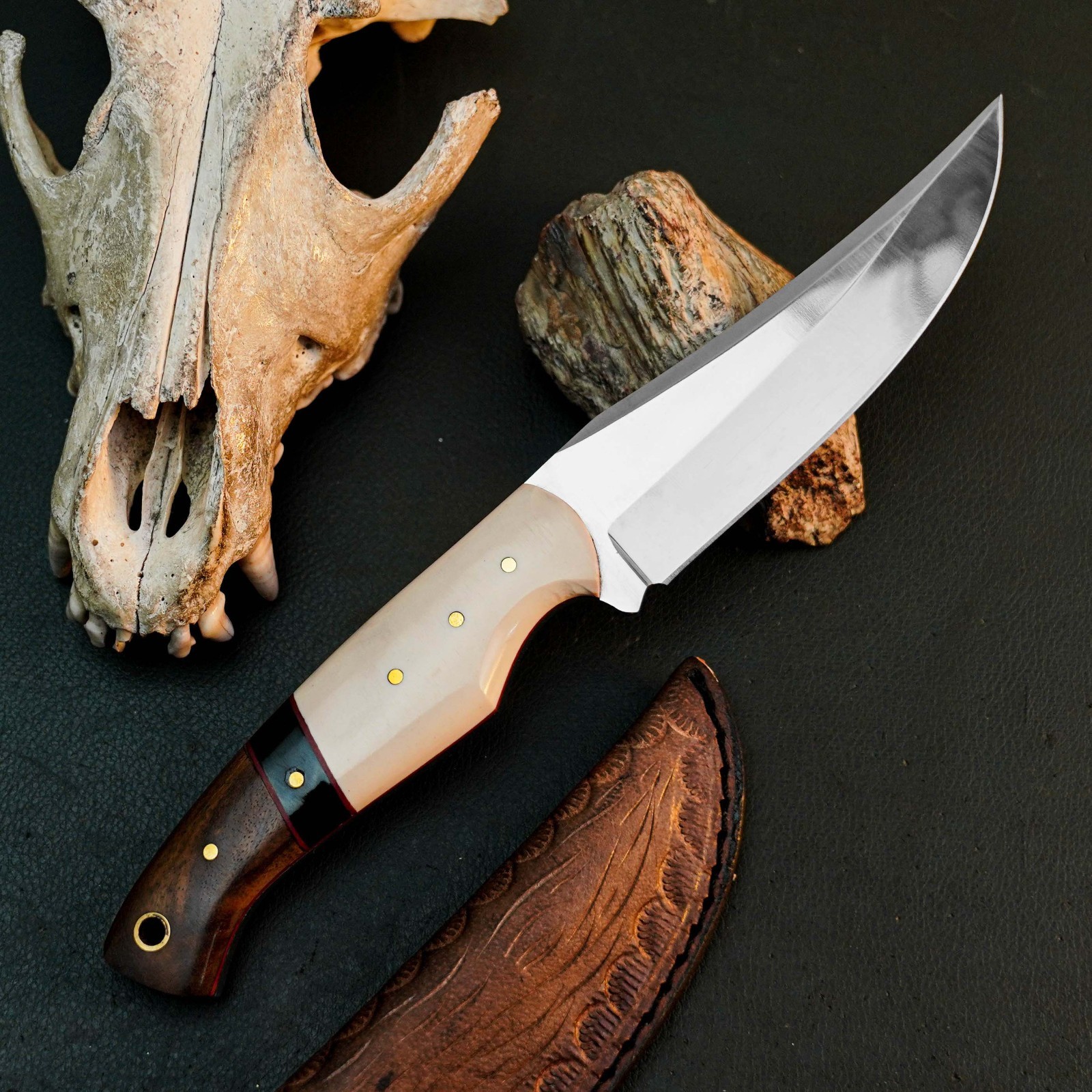 8.7″ D2 Skinning Hunting Knife Handmade Full Tang Resin Handle Leather Sheath