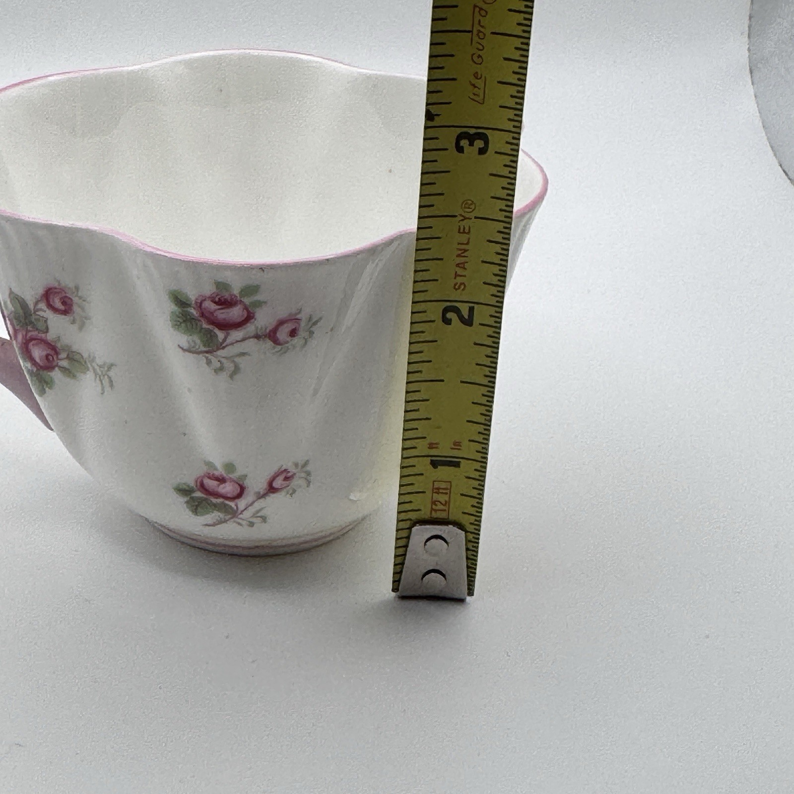 Shelley England Fine Bone China Tea Cup & Saucer White Pink Floral Bridal Rose