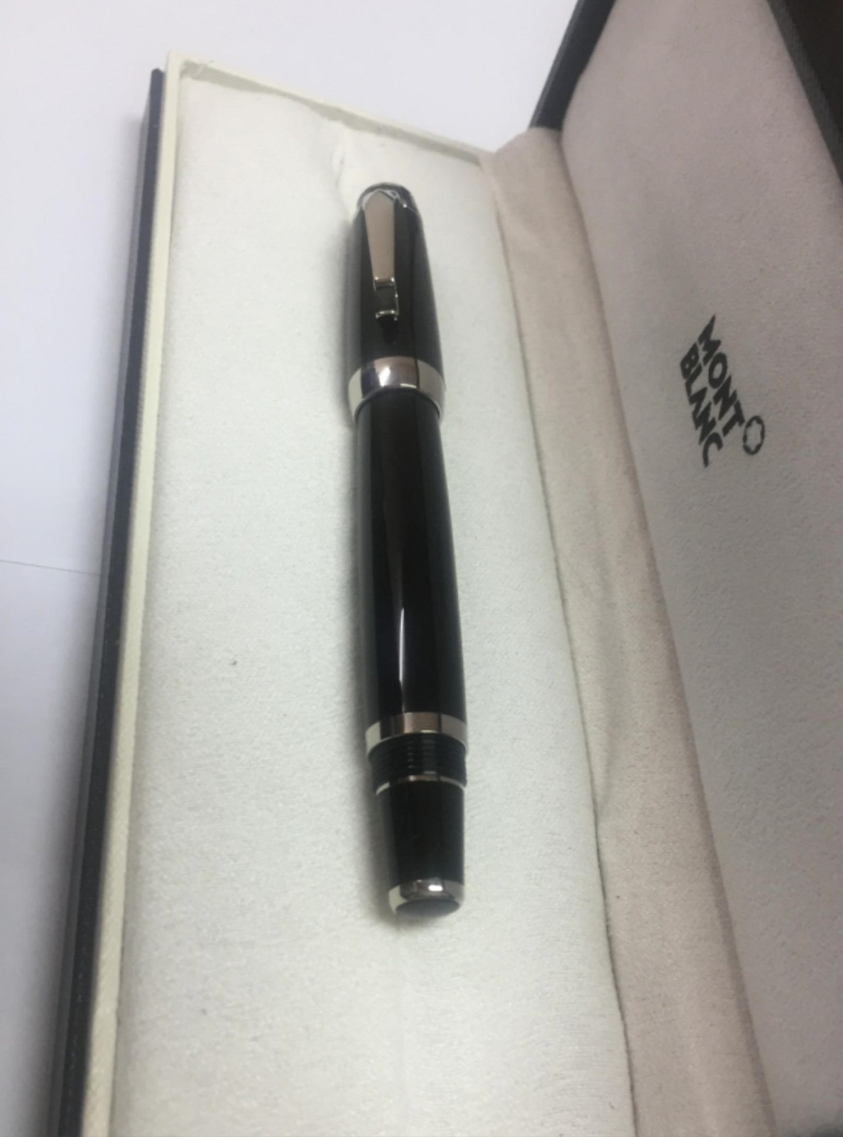 Montblanc Boheme black gem Black/Platinum Rollerball Pen #5098 – New & Authentic