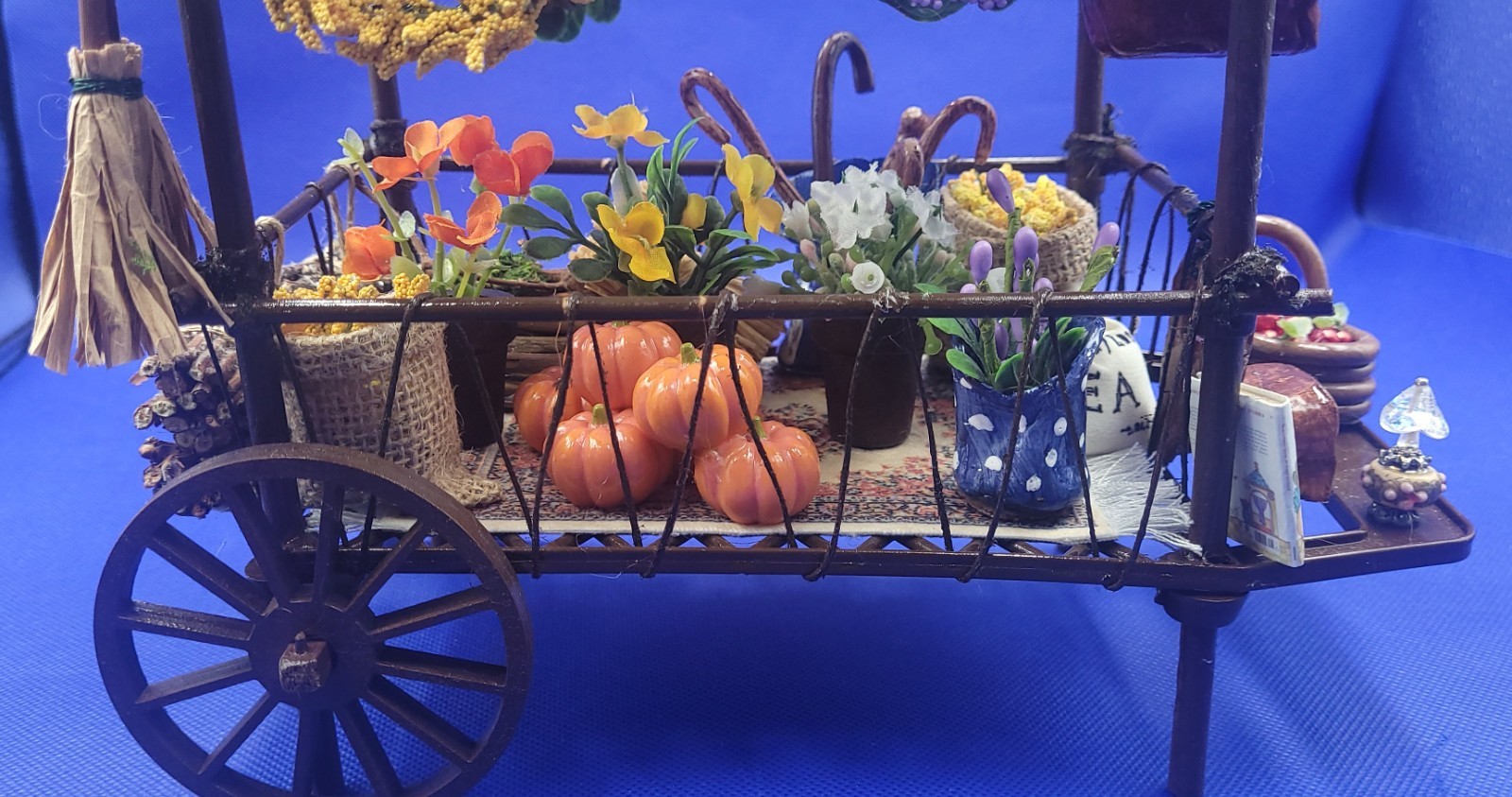 Accessory for Byers Choice Carolers Fall Harvest Peddler’s Cart