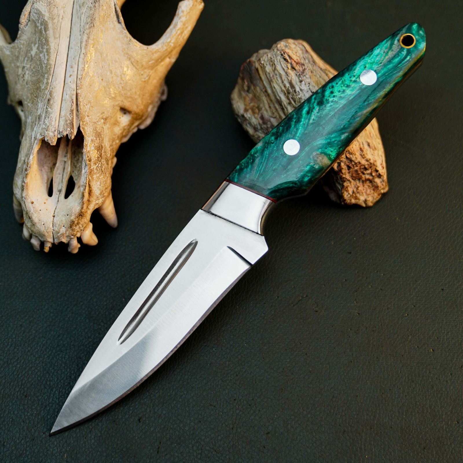 8.8″ D2 Steel Hunting Knife Full Tang Resin Handle Fixed Blade + Sheath