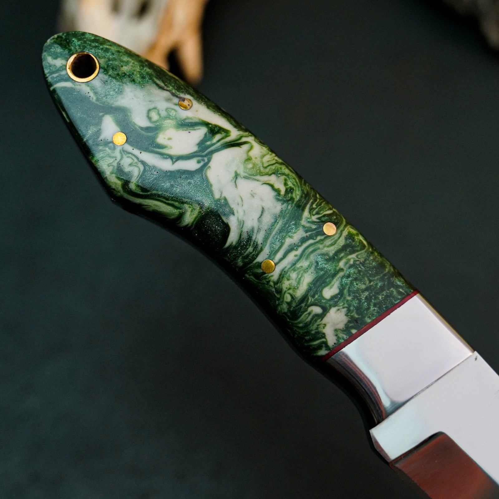 8.1″ D2 EDC Hunting Fixed Blade Knife Full Tang Resin Handle Leather Sheath
